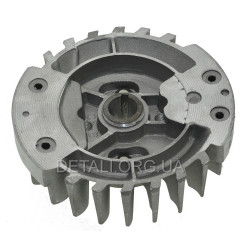 Магнето бензопилы GoodLuck 4500/5200 (пласт.собачки) d10*100/h28/шпонка 3 мм 2